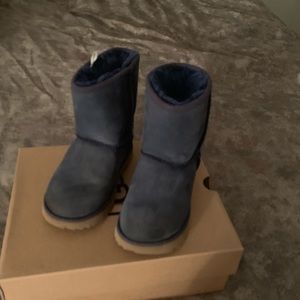 Navy blue uggs